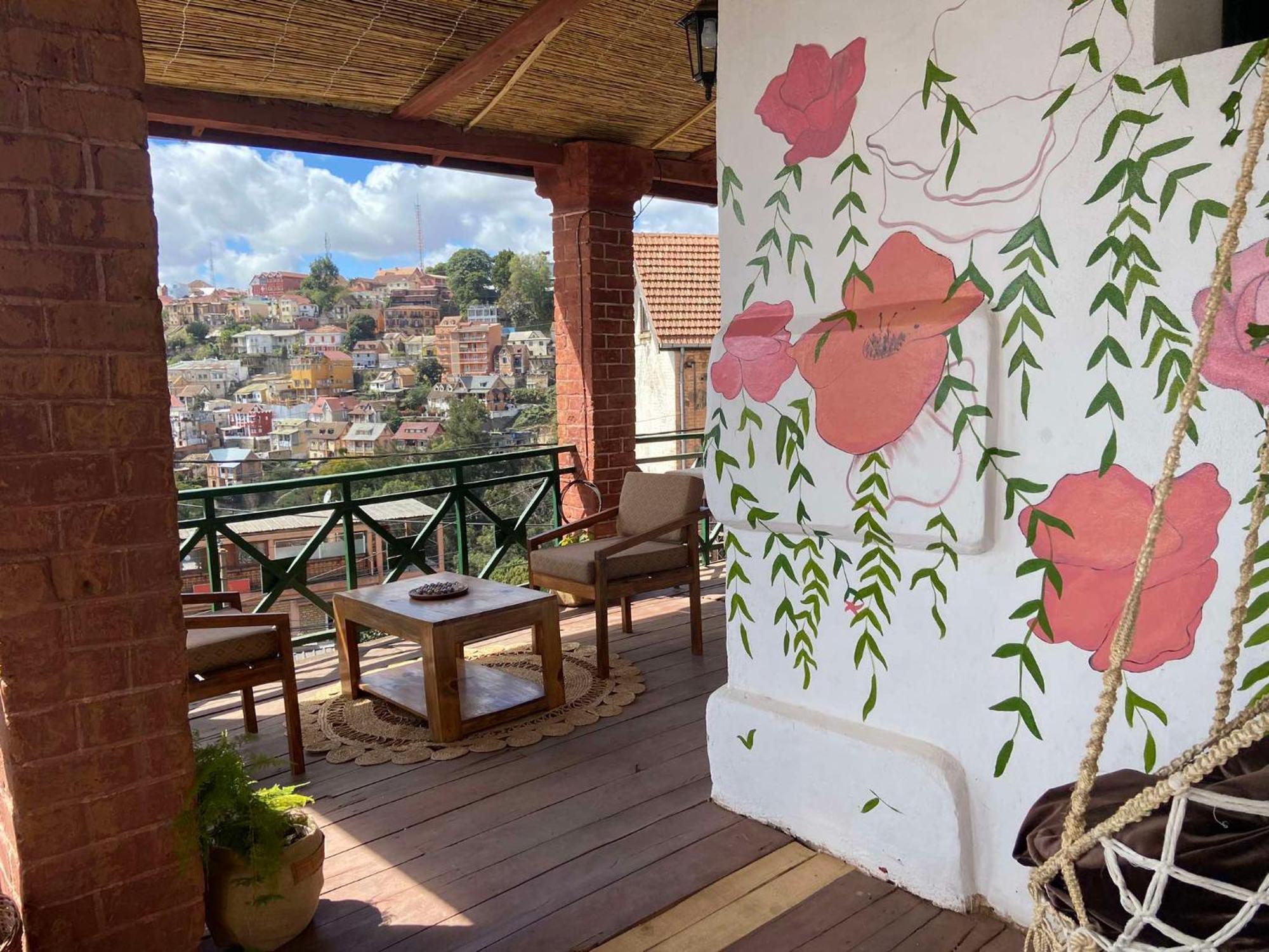 M'Serenity Guest House Ανταναναρίβο Εξωτερικό φωτογραφία