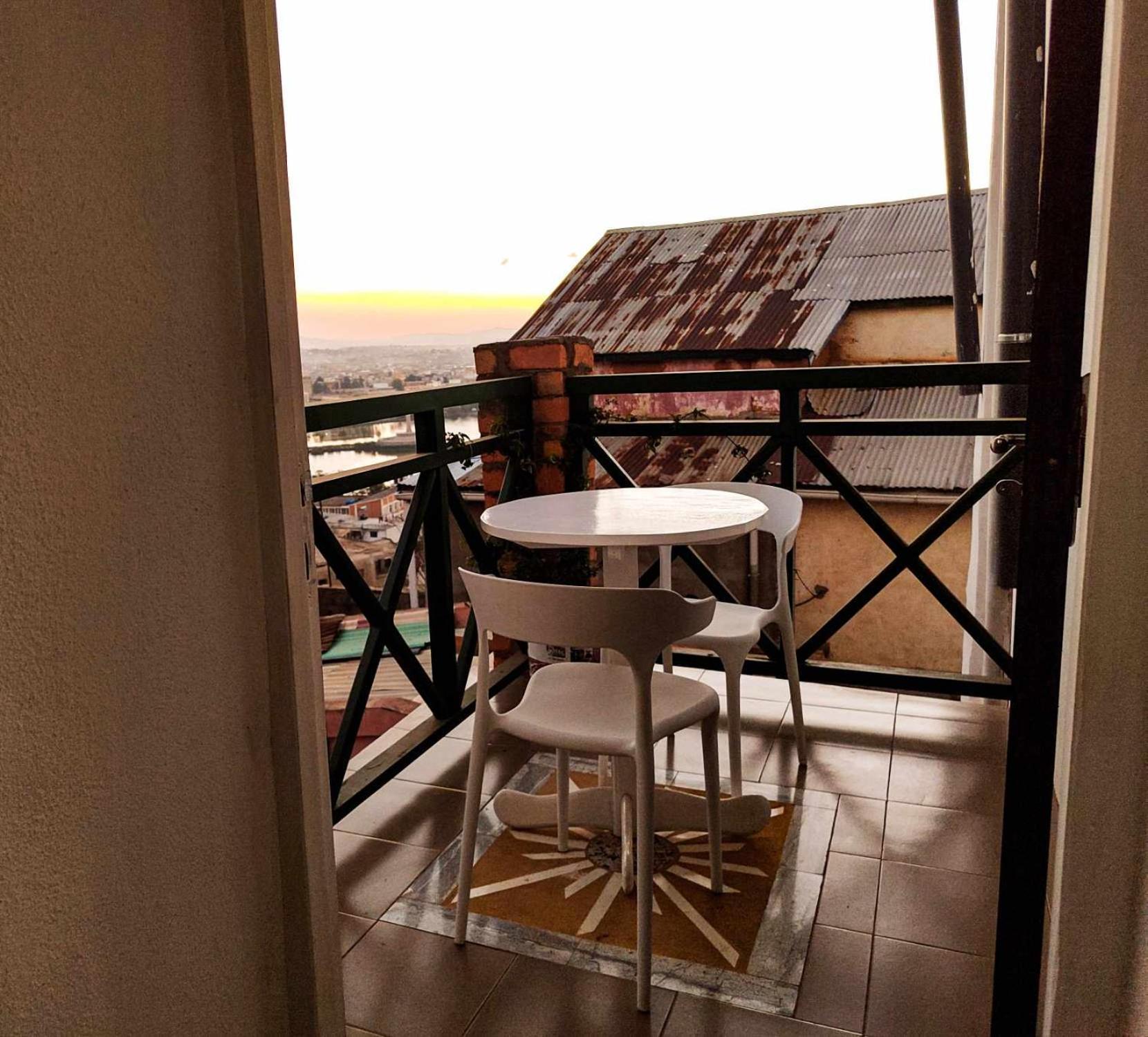 M'Serenity Guest House Ανταναναρίβο Εξωτερικό φωτογραφία