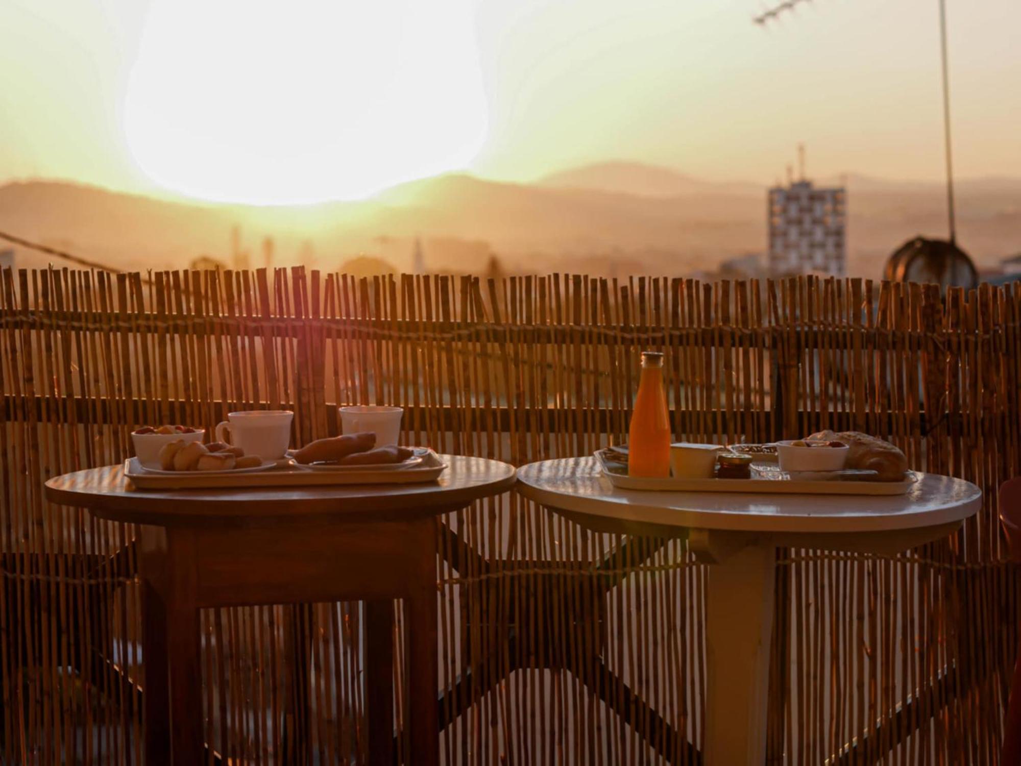 M'Serenity Guest House Ανταναναρίβο Δωμάτιο φωτογραφία